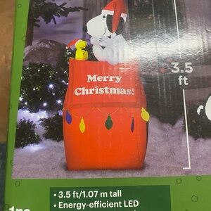 Snoopy Christmas Inflatable with LED Lights
